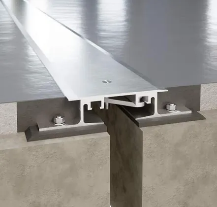 NS seismic expansion joint